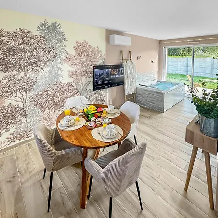 Le Souffle Floral - Themed House Hébergement de vacances *